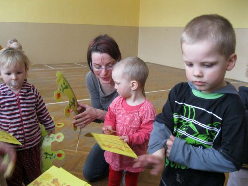 Poslední hodina a vysvědčení v Hravém cvičení pro nejmenší děti a rodiče - 27.3.2012