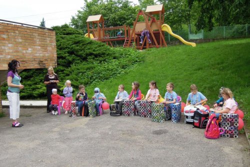 Pasování předškoláků na školáky a zahradní slavnost v MŠ Podolí - 06.06.2013