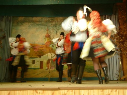 Přehlídka krojů, zvyků a tradic v Podolí - 6.3.2004
