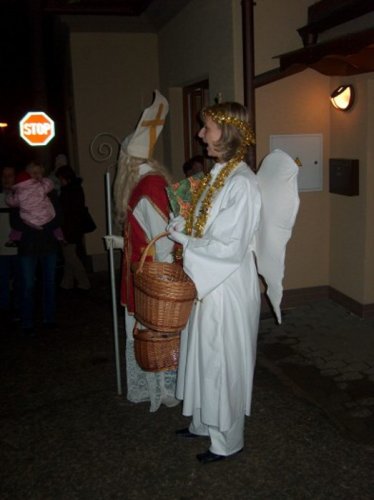 Vánoční zpívání před Obecním úřadem - 3.12.2004