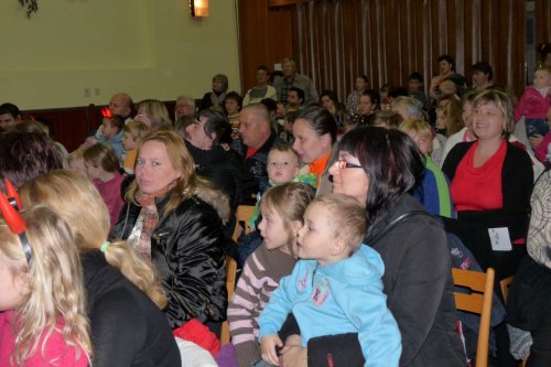 Mikulášské zpívání u stromečku - 3.12.2011