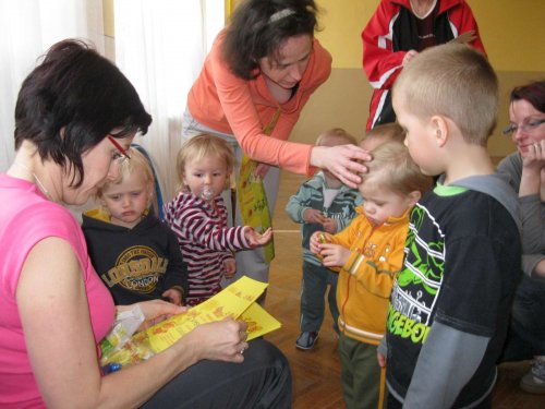 Poslední hodina a vysvědčení v Hravém cvičení pro nejmenší děti a rodiče - 27.3.2012