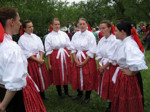 Podolské Frišky na Hodovém zpívání ve Vlčnově - 21.7.2012