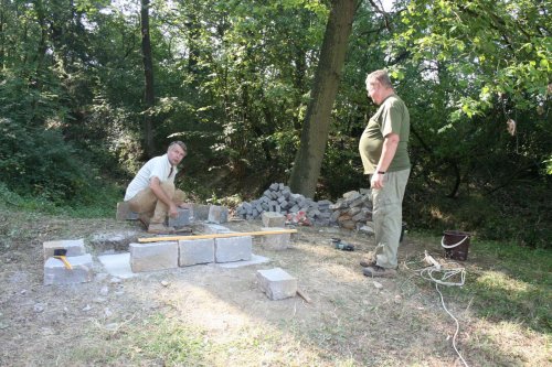 Stavba kaple sv. Huberta - Myslivecké sdružení Boří Míkovice - Podolí - 18.9.2012