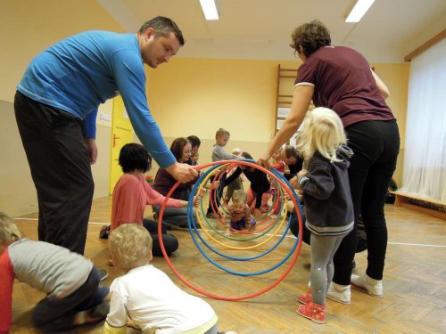 Hravé cvičení pro rodiče a děti - 17.10.2012