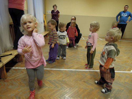 Hravé cvičení pro rodiče a děti - 17.10.2012