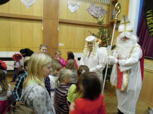 Mikulášské zpívání u stromečku - 7.12.2012