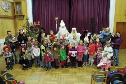 Mikulášské zpívání u stromečku - 7.12.2012