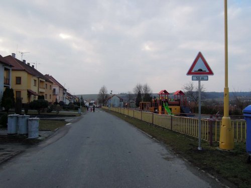 Stavba hřiště na Záhumní - 10.4.2013