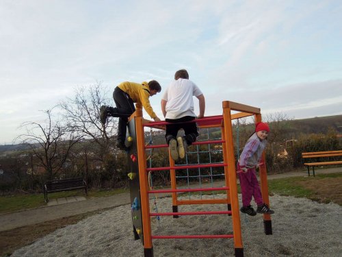 Nové hřiště na Záhumní - 11.4.2013