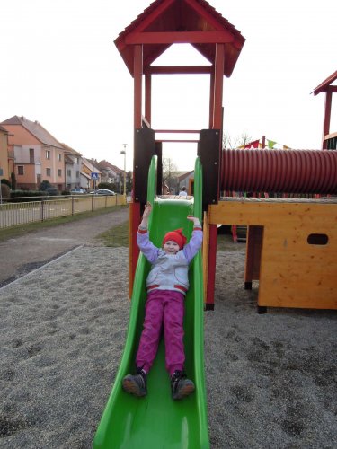 Nové hřiště na Záhumní - 11.4.2013