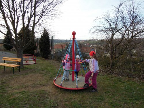 Nové hřiště na Záhumní - 11.4.2013