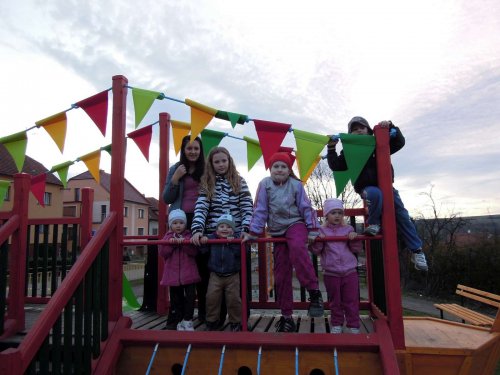 Nové hřiště na Záhumní - 11.4.2013