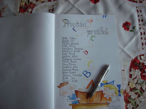 První školní den prváčků ve škole v Popovicích - 7.9.2013