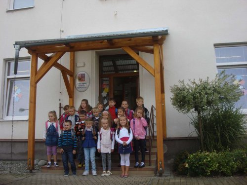 První školní den prváčků ve škole v Popovicích - 7.9.2013