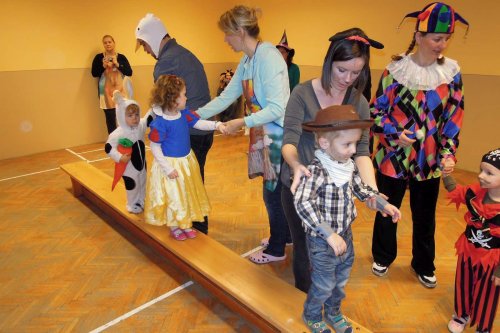 Karnevalové hravé cvičení pro děti a rodiče - 11.2.2014