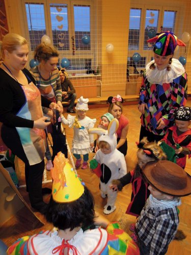 Karnevalové hravé cvičení pro děti a rodiče - 11.2.2014