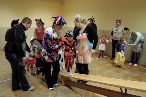 Karnevalové hravé cvičení pro děti a rodiče - 11.2.2014