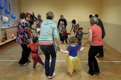 Karnevalové hravé cvičení pro děti a rodiče - 11.2.2014