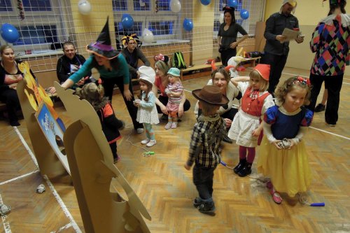 Karnevalové hravé cvičení pro děti a rodiče - 11.2.2014