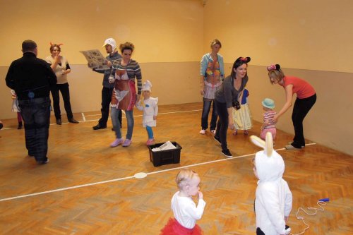 Karnevalové hravé cvičení pro děti a rodiče - 11.2.2014