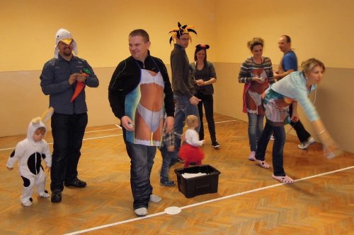 Karnevalové hravé cvičení pro děti a rodiče - 11.2.2014