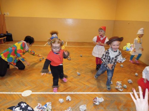 Karnevalové hravé cvičení pro děti a rodiče - 11.2.2014