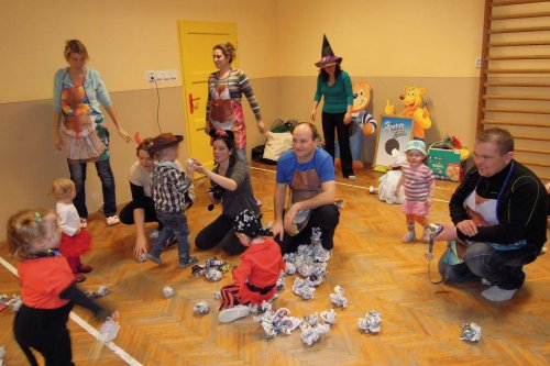 Karnevalové hravé cvičení pro děti a rodiče - 11.2.2014