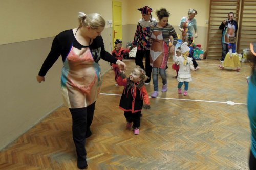 Karnevalové hravé cvičení pro děti a rodiče - 11.2.2014