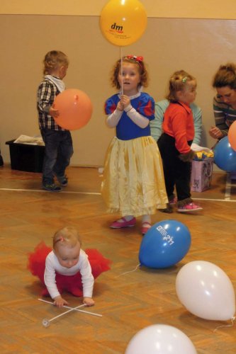 Karnevalové hravé cvičení pro děti a rodiče - 11.2.2014