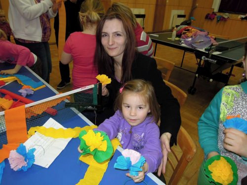 Přípravy na Královničky aneb Nosení létečka v Podolí - 27.3.2014