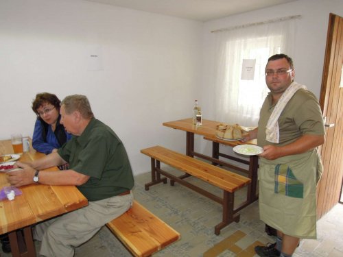 Prohlídka zrekonstruované myslivecké chaty v Lipinách - 21.6.2014