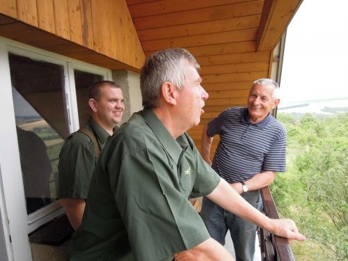 Prohlídka zrekonstruované myslivecké chaty v Lipinách - 21.6.2014