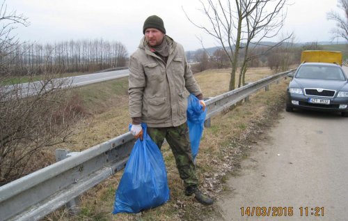Úklid obce a přilehlého okolí - 14.3.2015