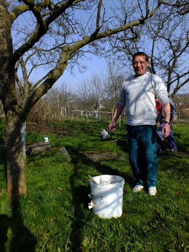 Jarní údržba školní zahrady - 11.4.2015