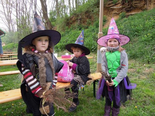 Pálení čarodějnic a stavění máje - 30.4.2015