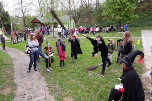 Pálení čarodějnic a stavění máje - 30.4.2015