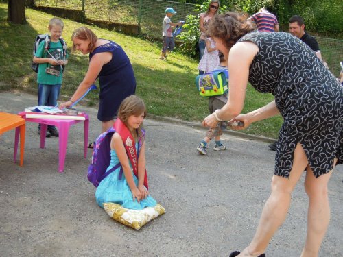 Zahradní slavnost v MŠ a pasování přešdškoláků na školáky - 9.6.2015