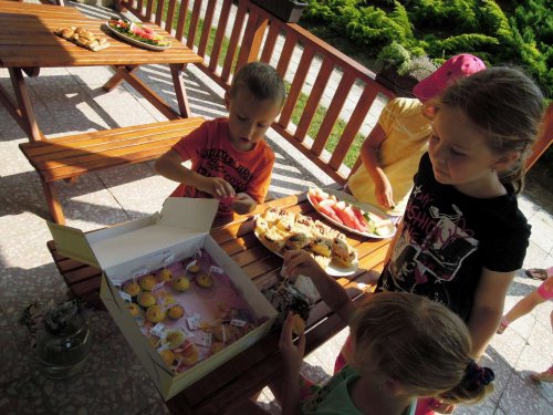 Zahradní slavnost v MŠ a pasování přešdškoláků na školáky - 9.6.2015