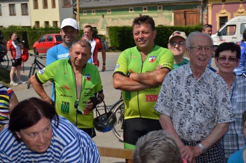 Charitativní peloton Na kole dětem Josefa Zimovčáka - 11.6.2015