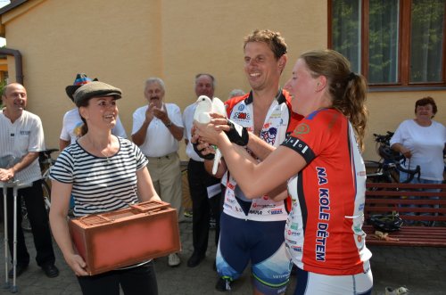 Charitativní peloton Na kole dětem Josefa Zimovčáka - 11.6.2015