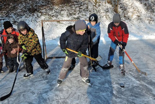 Bruslení na hřišti ve Žlebě - 22.1.2016