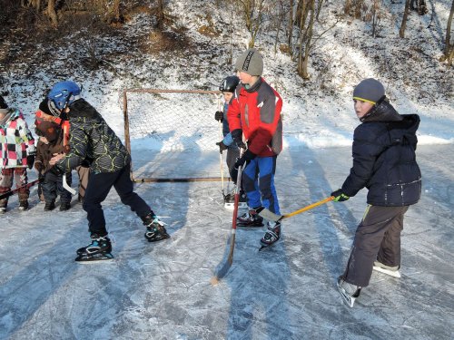 Bruslení na hřišti ve Žlebě - 22.1.2016