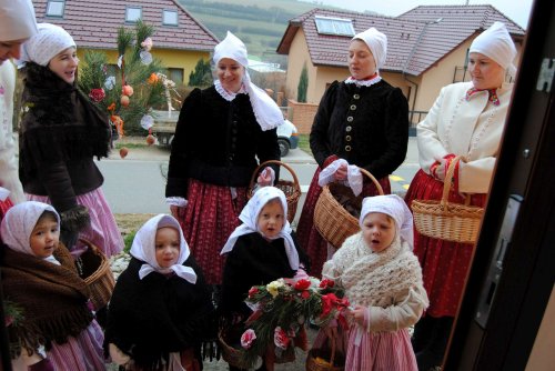 Královničky - nosení létečka v Podolí - 13.3.2016