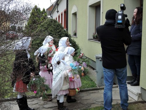 Královničky - nosení létečka v Podolí - 13.3.2016