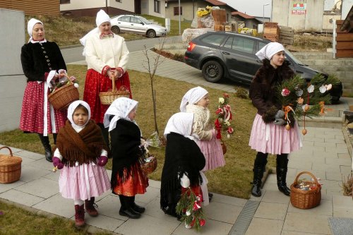Královničky - nosení létečka v Podolí - 13.3.2016