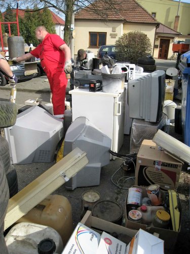 Svoz nebezpečného odpadu - 4.4.2016