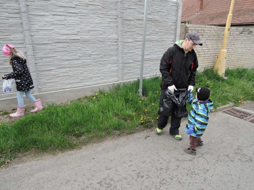 Úklid obce - 15.4.2016