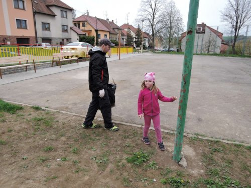 Úklid obce - 15.4.2016