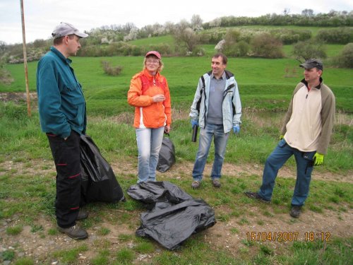 Úklid obce - 15.4.2016